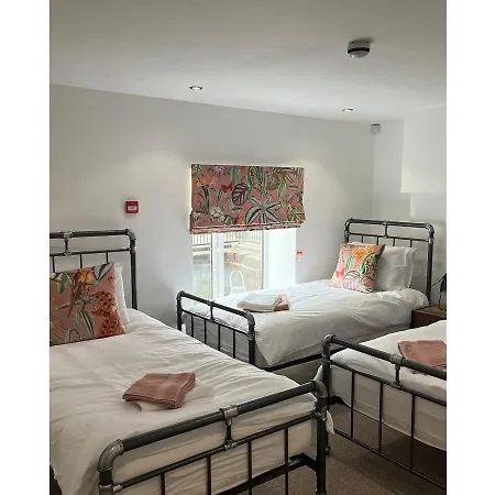 The Hideout הרוגייט